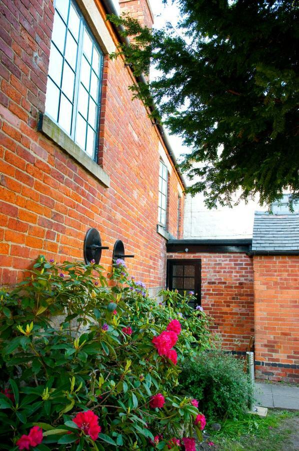 The Spotted Cow Hotel Belper Exterior photo